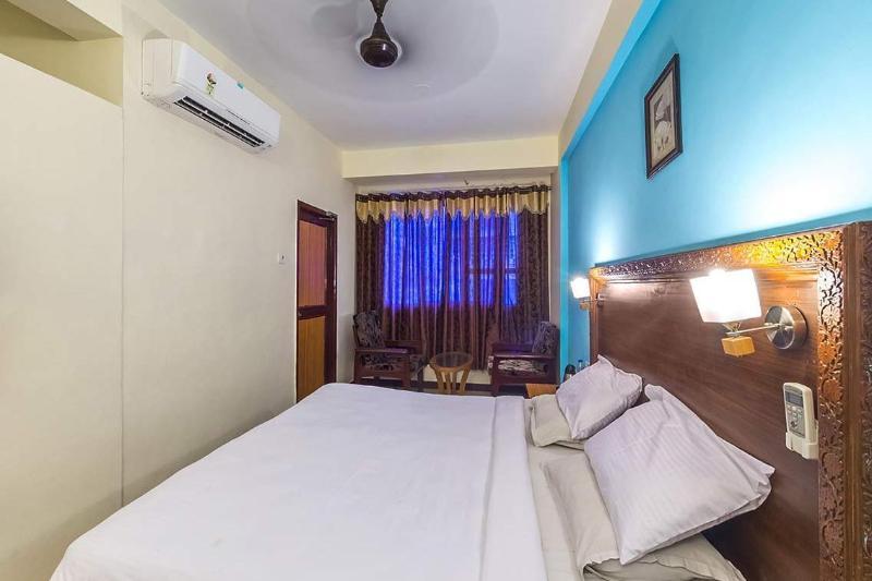 Mount Heera Hotel Madras Buitenkant foto