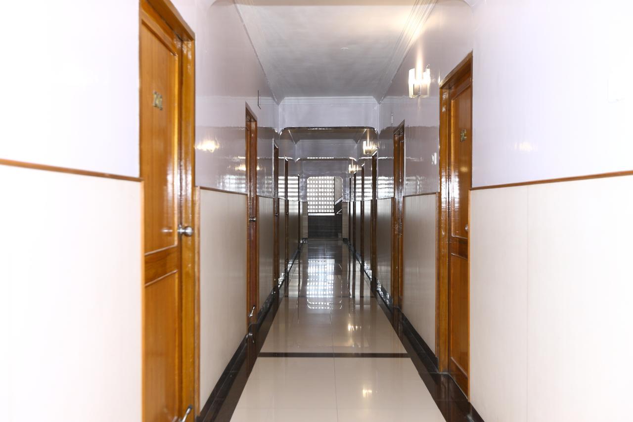 Mount Heera Hotel Madras Buitenkant foto