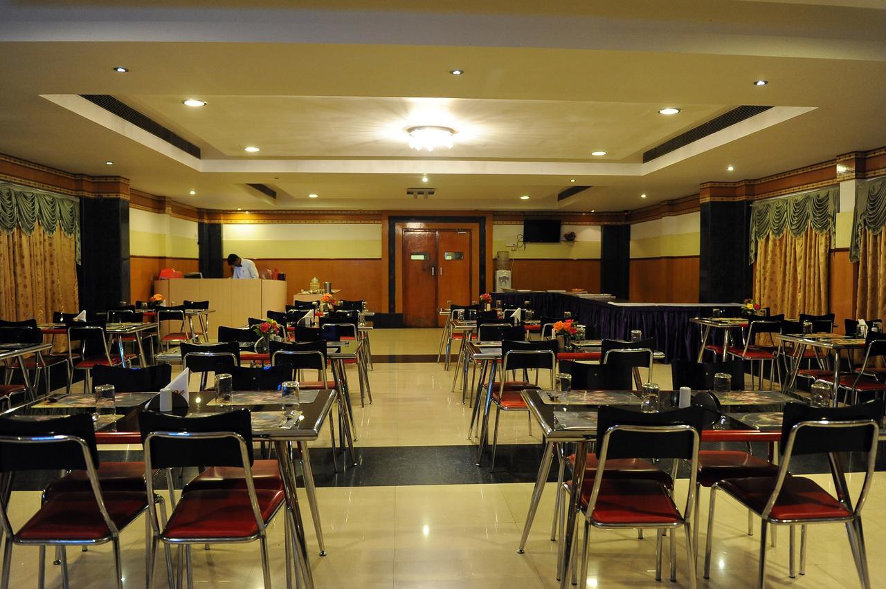Mount Heera Hotel Madras Buitenkant foto