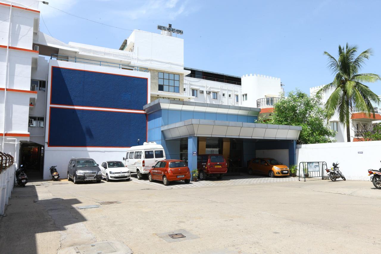 Mount Heera Hotel Madras Buitenkant foto
