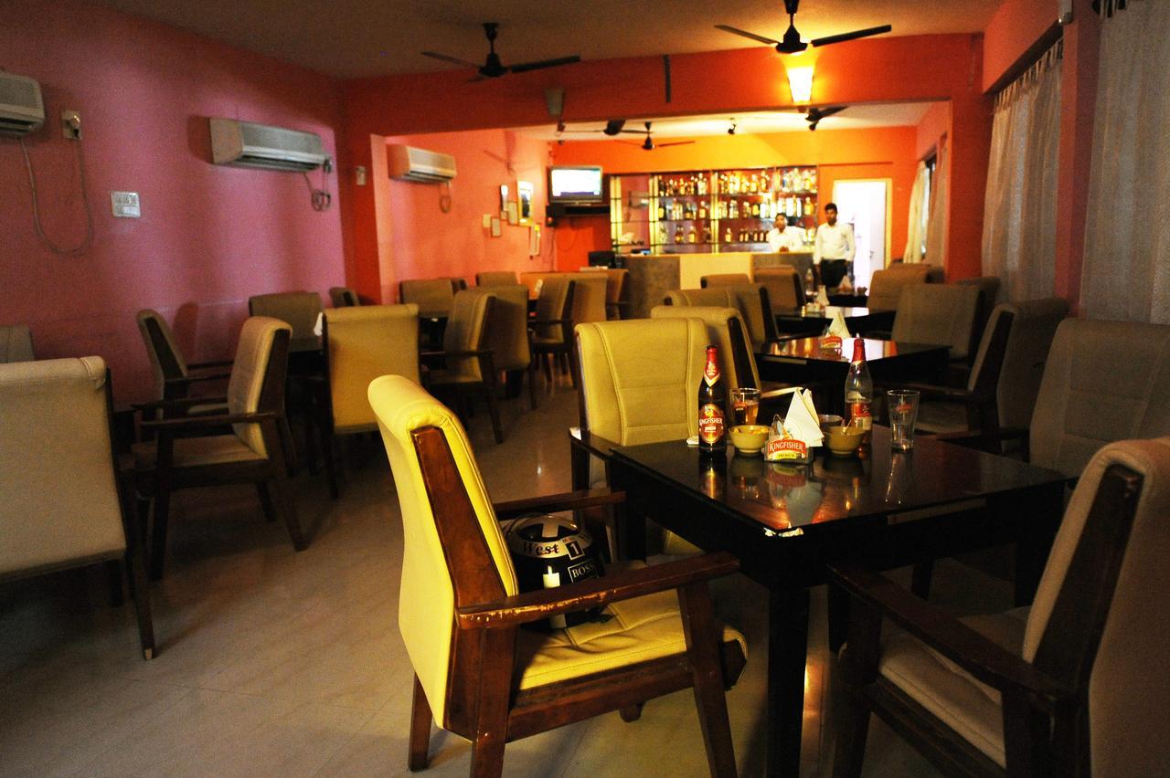 Mount Heera Hotel Madras Buitenkant foto